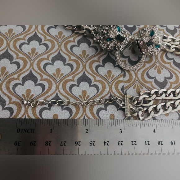 3 piece Jewelry Set PANTHER Necklace & Earrings with Rhinestones in Silver - Picture 4 of 7